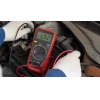 Combien de tensions une batterie de voiture devrait-elle avoir?