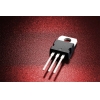 Bases du transistor semi-conducteur: structure, fonctions et utilisations